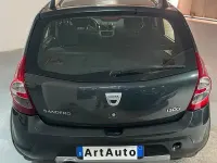 Usata Dacia Sandero 95 CV (69 kW) 2011 Nero Utilitaria