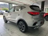Usata MG ZS Luxury 106 CV (77 kW) 2024 Argento SUV