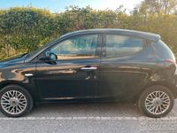 Usata Lancia Ypsilon Gold 69 CV (50 kW) 2012 Nero Utilitaria