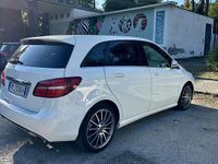 Usata Mercedes 200 156 CV (114 kW) 2017 Bianco Monovolume