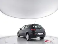 Usata Alfa Romeo 147 Progression 116 CV (85 kW) 2003 Bluazzurro Utilitaria