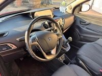 Usata Lancia Ypsilon Silver 69 CV (50 kW) 2019 Rosso Utilitaria