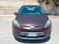 Usata Ford Fiesta 68 CV (50 kW) 2010 Viola Berlina