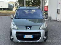 Usata Peugeot Partner Tepee Outdoor 90 CV (66 kW) 2009 Verde Monovolume