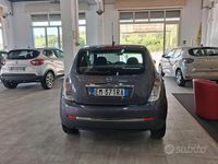 Gebraucht Lancia Ypsilon 75 PS (55 kW) 2012 Grau Kleinwagen
