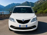 Usata Lancia Ypsilon Gold 95 CV (69 kW) 2017 Bianco Utilitaria