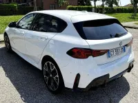Begagnad BMW 118 M Sport 150 HK (110 kW) 2025 Vit Halvkombi