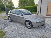 Begagnad Alfa Romeo 147 120 HK (88 kW) 2007 Grå Halvkombi