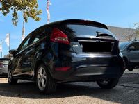 Usata Ford Fiesta 70 CV (51 kW) 2012 Nero Utilitaria
