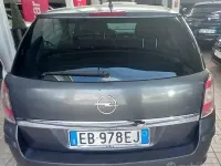 Begagnad Opel Astra 110 HK (80 kW) 2011 Grå Kombi
