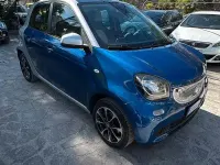Usata Smart ForFour Passion 71 CV (52 kW) 2015 Blu Utilitaria