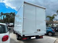 Usata Iveco Daily 136 CV (100 kW) 2022 Bianco Monovolume