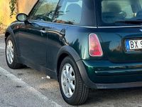 Begagnad Mini ONE 2002 Grön Halvkombi