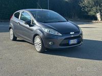 Usata Ford Fiesta 68 CV (50 kW) 2009 Grigio Berlina