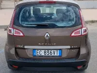 Usata Renault Scenic E-Tech XMOD 131 CV (96 kW) 2010 Bronzo Monovolume