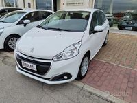 Usata Peugeot 208 Active 119 CV (87 kW) 2018 Bianco Utilitaria