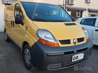 Usata Renault Trafic 100 CV (73 kW) 2006 Giallo Monovolume