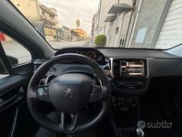 Usata Peugeot 208 68 CV (50 kW) 2013 Utilitaria