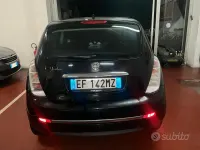 Usata Lancia Ypsilon Platinum 69 CV (50 kW) 2011 Nero Utilitaria
