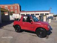 Usata Suzuki Vitara 75 CV (55 kW) 1989 Rosso SUV