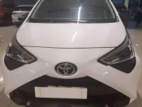 Usata Toyota Aygo Cool 72 CV (52 kW) 2021 Bianco gelato pastello extra Utilitaria