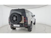 Usata Land Rover Defender SE Dynamic 249 CV (183 kW) 2023 Gondwana stone gloss