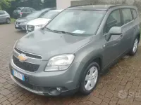 Usata Chevrolet Orlando 163 CV (119 kW) 2011 Grigio Monovolume