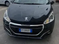 Usata Peugeot 208 Active 82 CV (60 kW) 2018 Nero Utilitaria