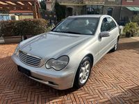 Usata Mercedes C220 Elegance 150 CV (110 kW) 2004 Argento Berlina