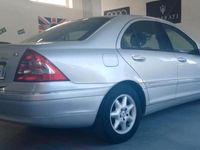 Usata Mercedes C200 Elegance 122 CV (89 kW) 2003 Argento Berlina