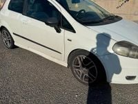 Begagnad Fiat Grande Punto 90 HK (66 kW) 2009 Halvkombi