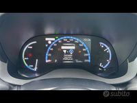 Usata Toyota Yaris Hybrid Lounge 116 CV (85 kW) 2022 Grigio Berlina