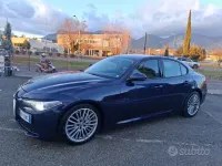 Usata Alfa Romeo Giulia 150 CV (110 kW) 2017 Bluazzurro Berlina