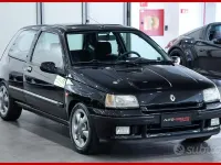 Usata Renault Clio 135 CV (99 kW) 1995 Nero Utilitaria