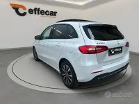 Usata Mercedes B200 150 CV (110 kW) 2022 Bianco Utilitaria