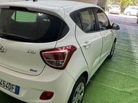 Usata Hyundai i10 67 CV (49 kW) 2015 Bianco Utilitaria