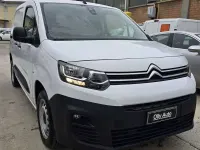Usata Citroën Berlingo 102 CV (75 kW) 2024 Bianco Monovolume