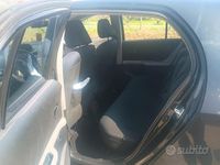 Usata Toyota Yaris 90 CV (66 kW) 2009 Nero Utilitaria