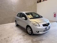 Usata Toyota Yaris 87 CV (63 kW) 2007 Grigio Utilitaria