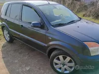 Usata Ford Fusion 68 CV (50 kW) 2006 Grigio Utilitaria