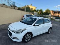 Usata Hyundai i20 GO! 74 CV (54 kW) 2016 Bianco Berlina