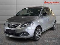 Usata Lancia Ypsilon Gold 69 CV (50 kW) 2022 Grigio scuro Utilitaria