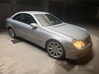 Usata Mercedes CLK200 163 CV (119 kW) 2005 Grigio Coupé