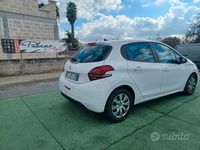 Usata Peugeot 208 Active 120 CV (88 kW) 2019 Bianco Utilitaria