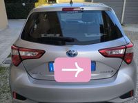 Usata Toyota Yaris Hybrid Active 73 CV (53 kW) 2019 Berlina