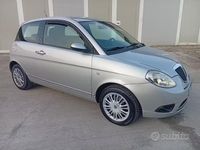 Usata Lancia Ypsilon 75 CV (55 kW) 2007 Grigio Utilitaria