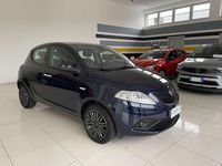 Usata Lancia Ypsilon Gold 69 CV (50 kW) 2021 Blu/azzurro Utilitaria