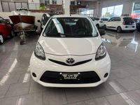 Usata Toyota Aygo Connect Style 67 CV (49 kW) 2014 Bianco Utilitaria