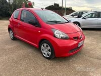 Usata Toyota Aygo Sol 67 CV (49 kW) 2008 Rosso Utilitaria