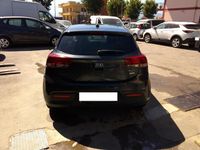 Usata Kia Rio 90 CV (66 kW) 2017 Grigio Berlina